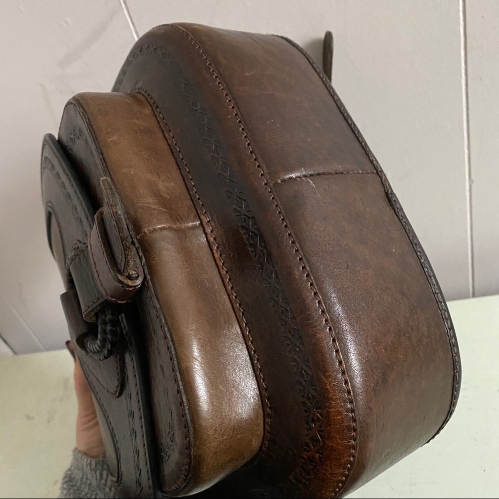 Anna Cainzo Tooled Leather Crossbody - Picture 3 of 7